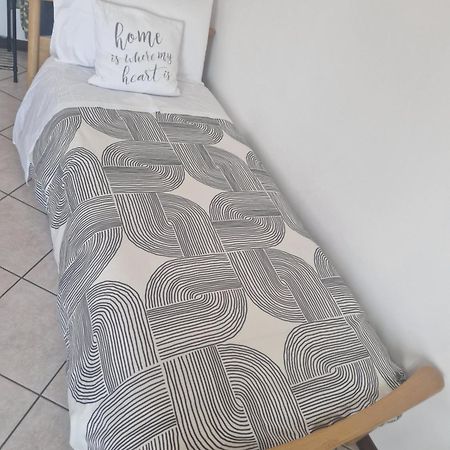 Iris Apartment Cislago Екстериор снимка