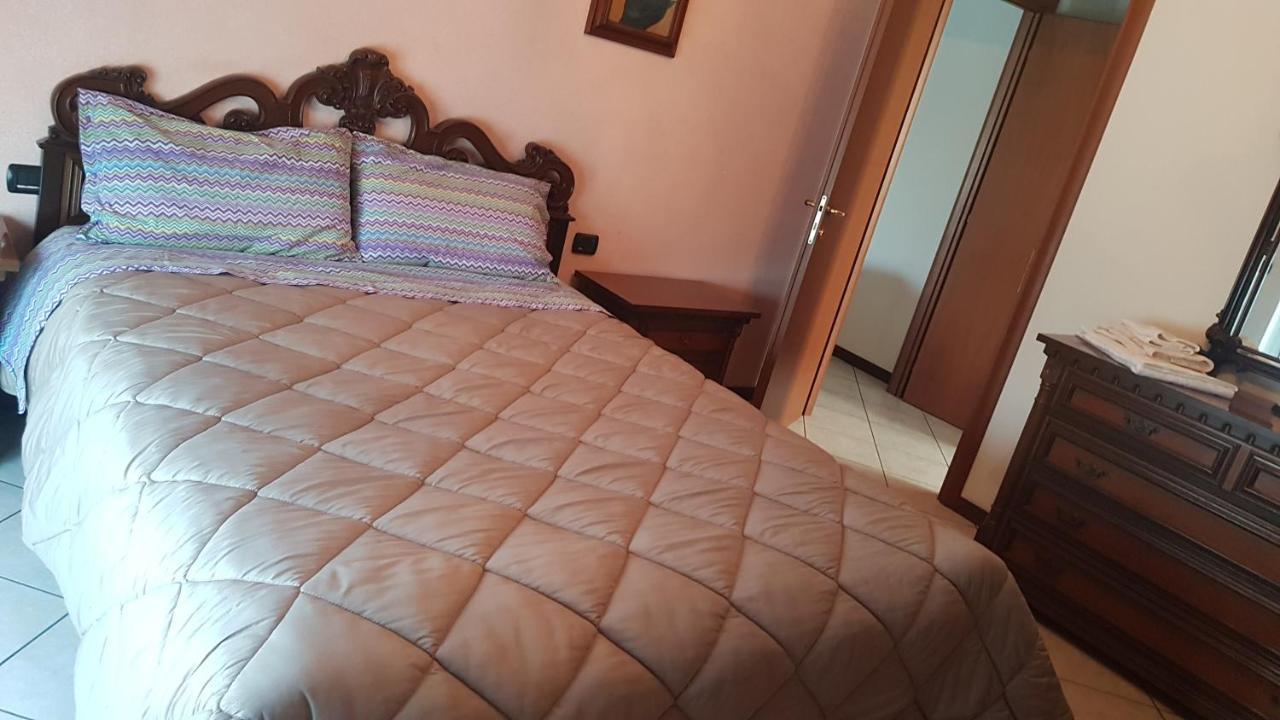 Iris Apartment Cislago Екстериор снимка
